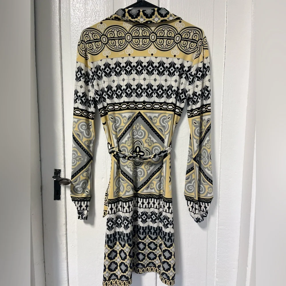 Hale Bob Belted Long Sleeve stretch Jersey button front dress size small - Picture 3 of 8